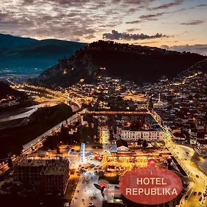 Republika 4*, Berat Albanie